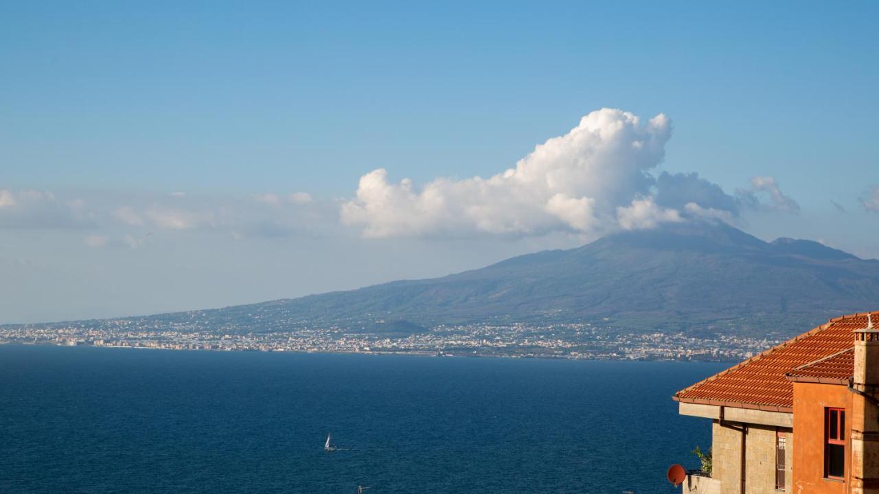 Il Melograno Relais Bed & Breakfast Vico Equense Exterior photo